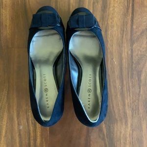 Karen Scott Like New black suede heals size 8
